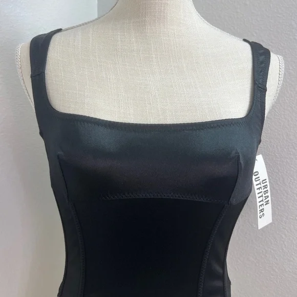 NWT Out from Under by Urban Outfitters Pillowtalk Black Satin Corset Top 🖤 - Picture 2 of 5